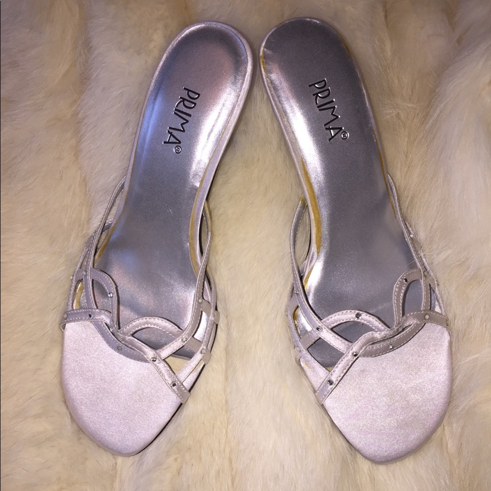 New PRIMA Silver Satin Loopy Dress Sandals/Heels